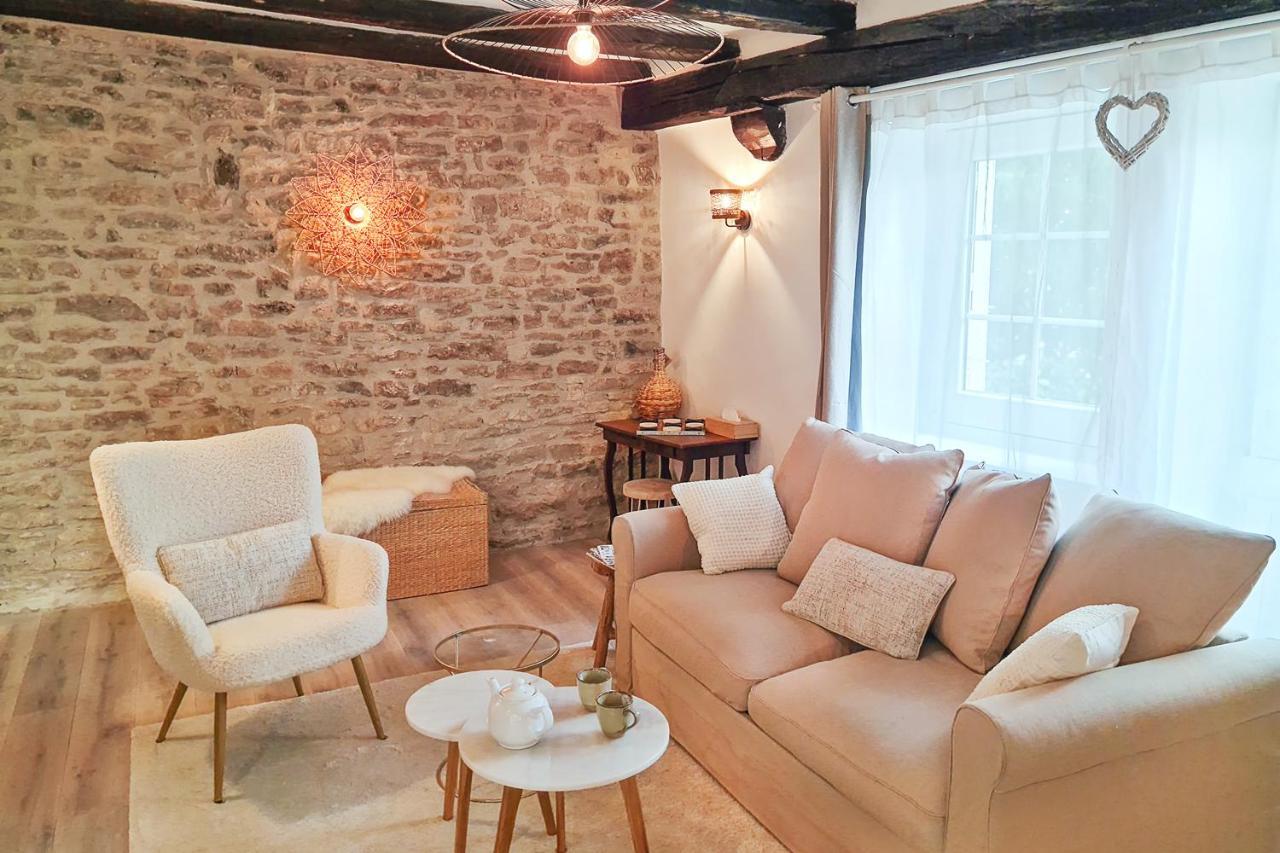 Le Petit Cocon De Chateau Chalon Extérieur photo